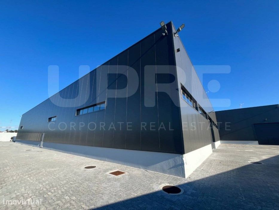 ARMAZÉM 612,20m2 | ARRENDA | MAIA (Aeroporto)