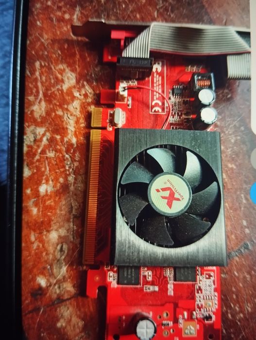 Видеокарта   HD 2400 PRO