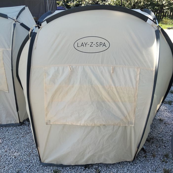 Daszek namiot nad jacuzzi Lat z spa