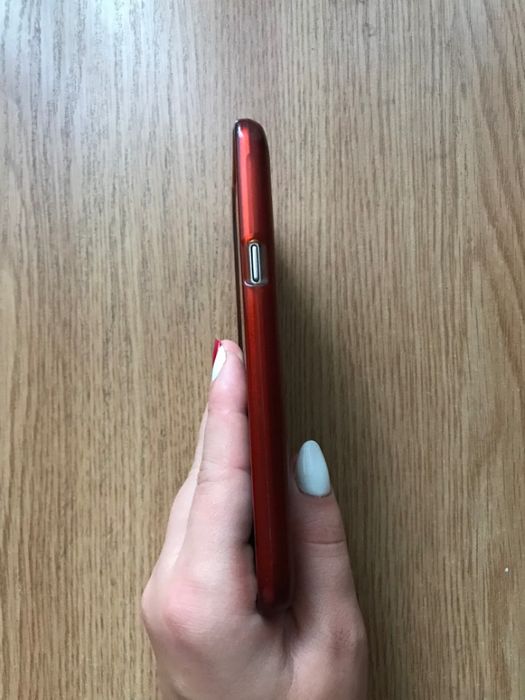 Продам  телефон.