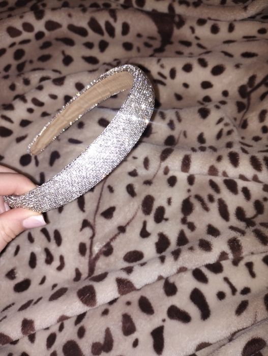 Обруч для волос в стразах