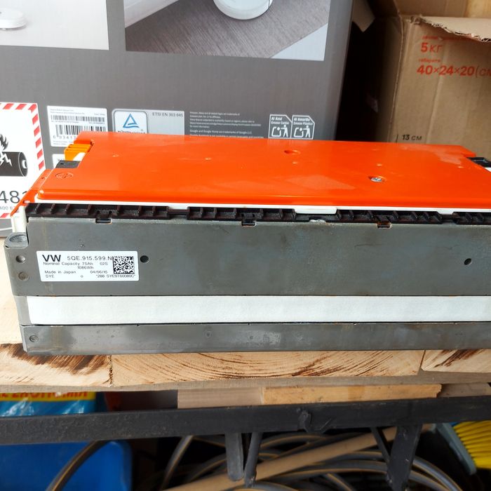 Високовольтна батарея на e-golf 24 кв