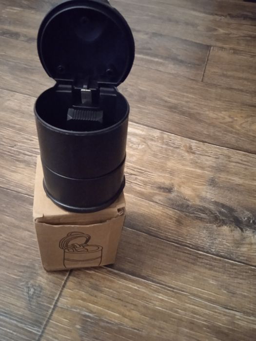 Продам пепельницу для авто