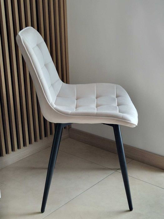 Welurowe krzesło tapicerowane do salonu i jadalni. Nowe. Wysyłka 24h