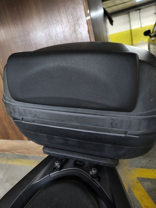 Top case shad pcx