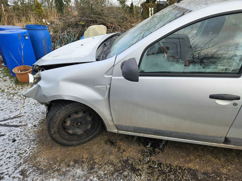 Dacia Sandero sprzedam na części