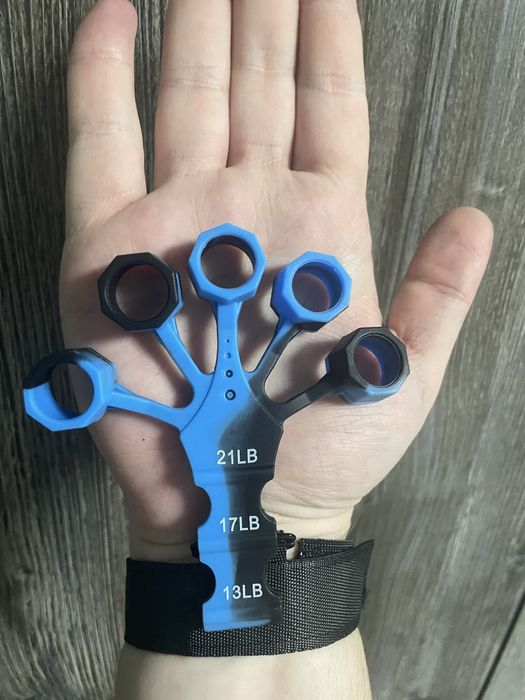 Тринажер для пальців