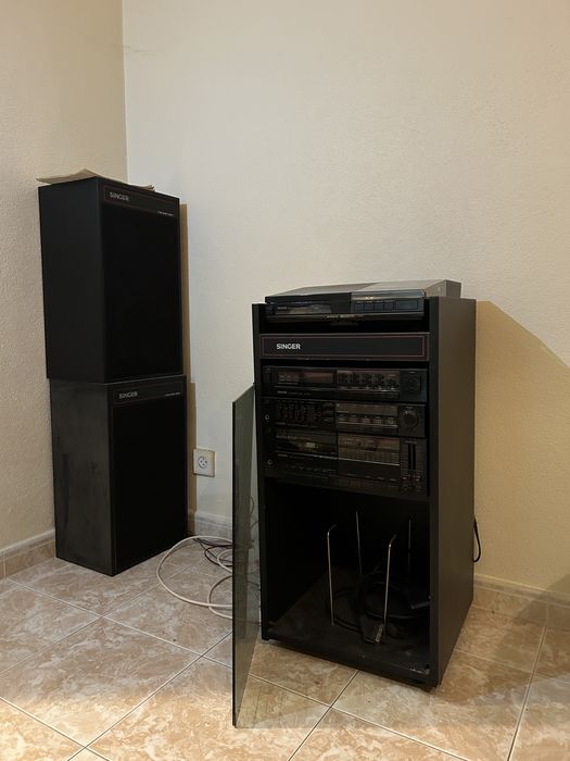 Aparelhagem Singer com Colunas