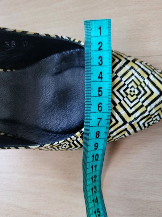 Buty z odkrytą piętą, Baldaccini, rozm. 35