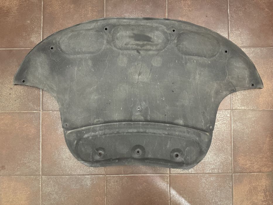 Оригинальная шумоизоляция(шуба) на капот Mercedes-Benz E-class w212