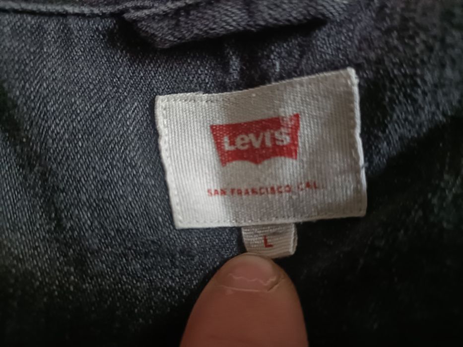 Vendo camisa preta de ganga Levi's