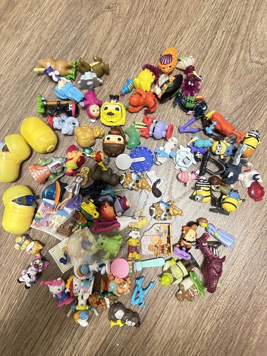 Лот фігурок кіндер, киндер б/у