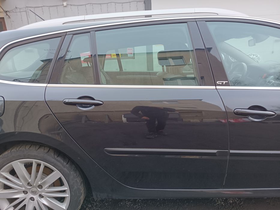 Renault Laguna 3 III kombi - Drzwi tył tylne prawe kpl. NV676