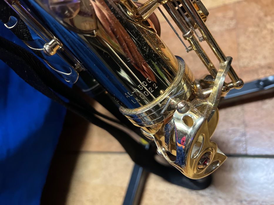 Saxofone alto J Michael AL 500