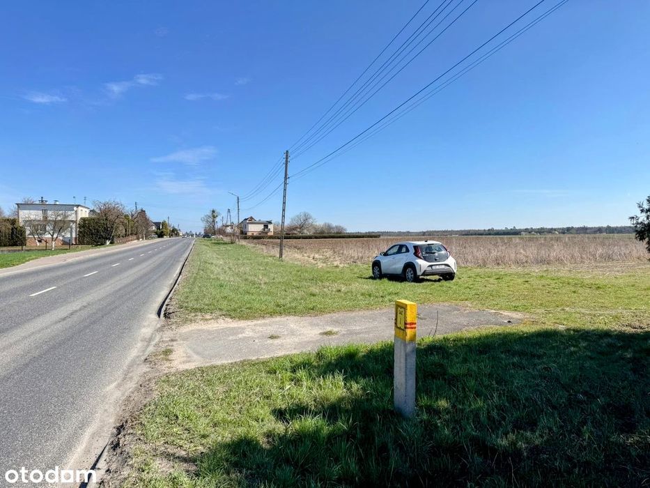 Działka inwestycyjna 4603 m² przy DW 426 | 70% MU | media |40 m frontu