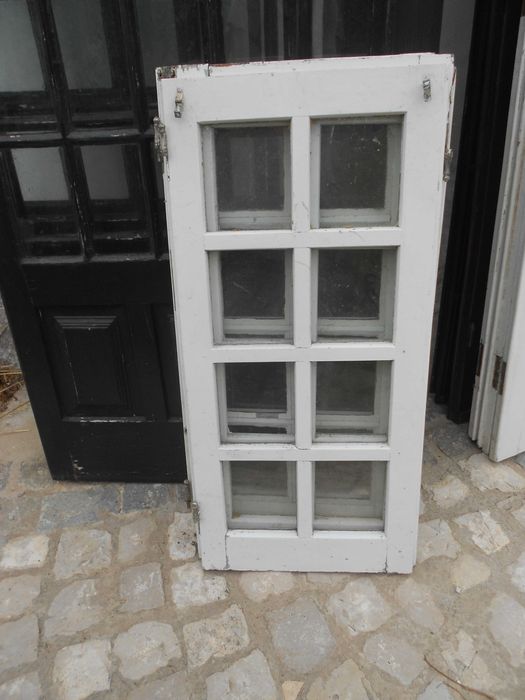 Janelas portadas antigas madeira maciça em bom estado