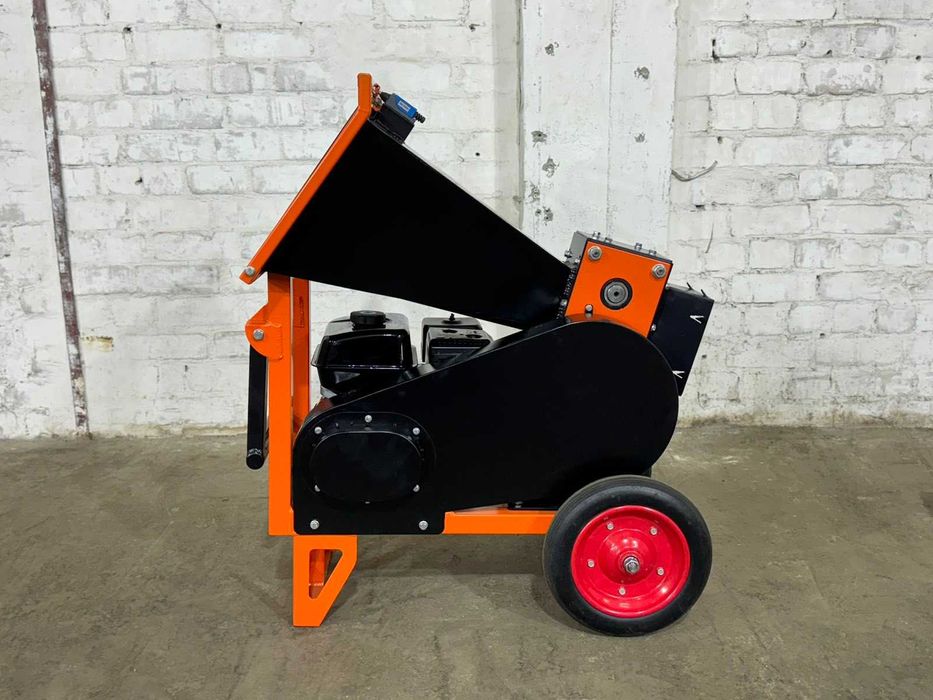 Дробилка веток,дробарка гілок ДВ60Б