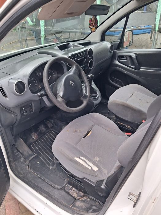 Peugeot Partner 2013 1.6 hdi 5 miejsc