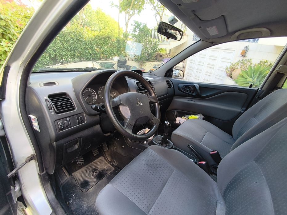 Mitsubishi Space Star Comercial