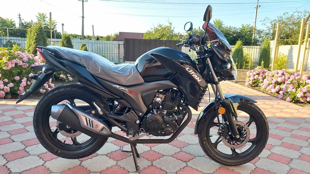 Продам новий мотоцикл SPARK SP150R-12S,м.Синельникове,м-н "Мото-Рай".