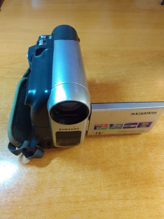 Видеокамера Samsung VP-D363i