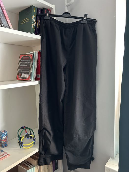 Długie luźne spodnie