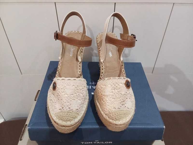 espandryle na koturnie marki Tom Tailor roz. 39 wkładka 24 cm sandały