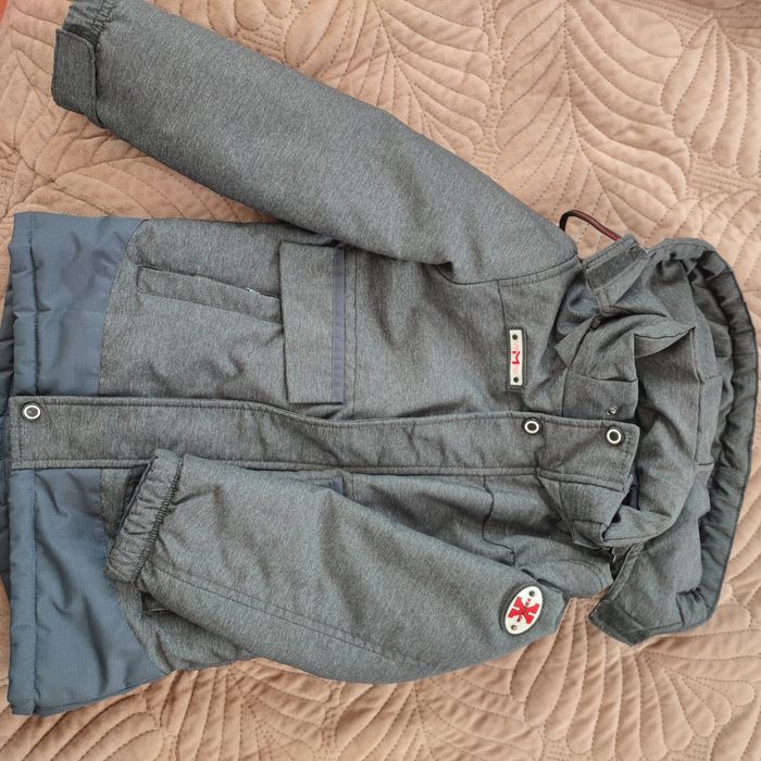 Куртка демісезонна