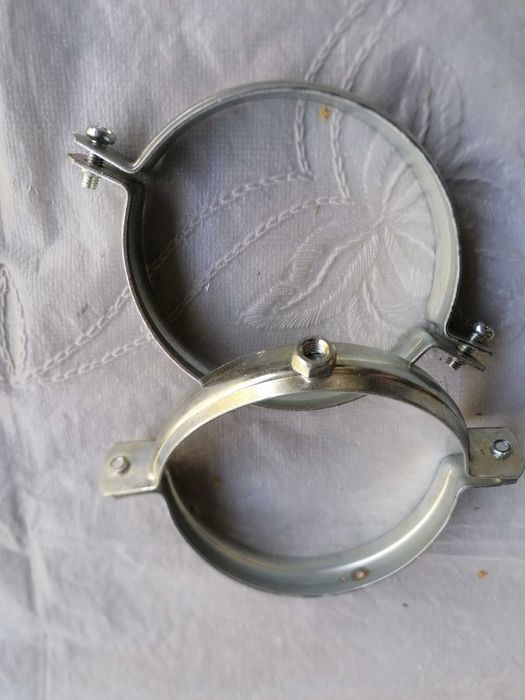 Uchwyt-Obejma do Rury Spustowej fi 100mm Ocynk.Szt.2