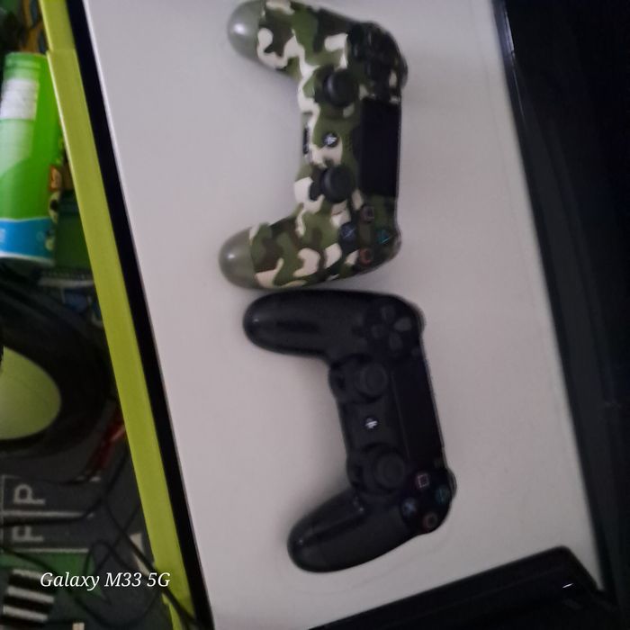 Sprzedam: ps4, telewizor, 2 pady i kierownice