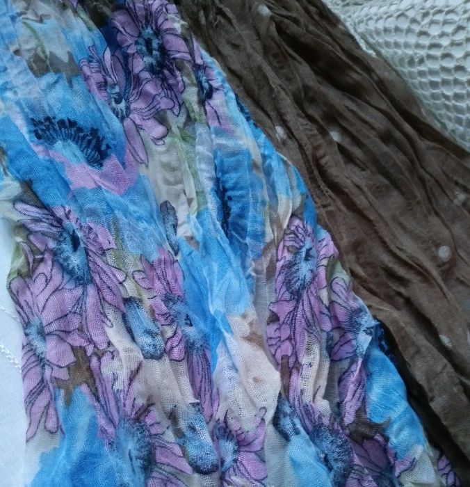 Wiskoza 100% BDB kawa kwiaty niebieska róż 110/170 szal apaszka chusta