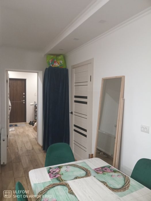 Продам  частину будинку  в центрі міста.