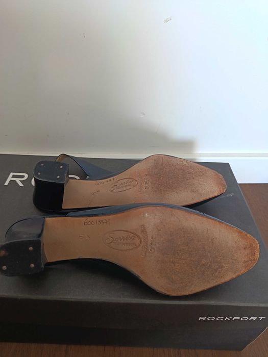 Vendo Sapatos clássicos de senhora