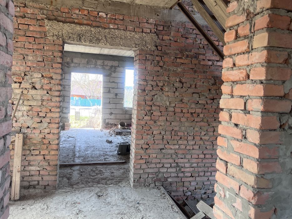 Продам будинок в центрі міста