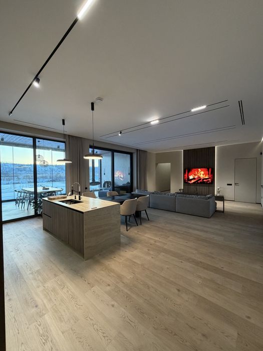 Будинок 364 м² з виходом на воду,басейн Романків Новообухівська траса