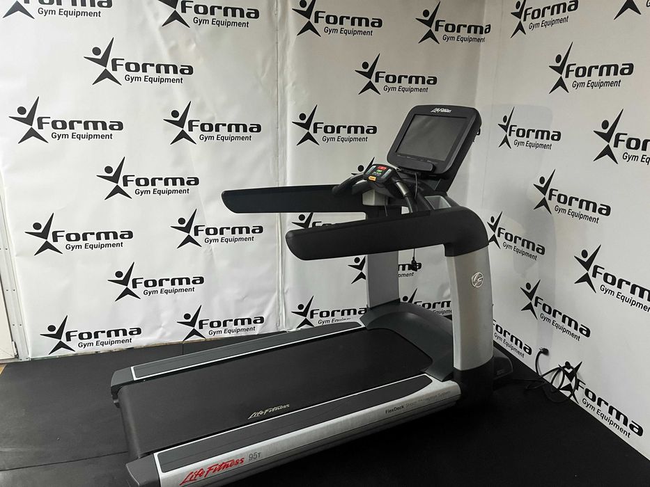 Bieżnia Life Fitness Elevation 95T Discover SE