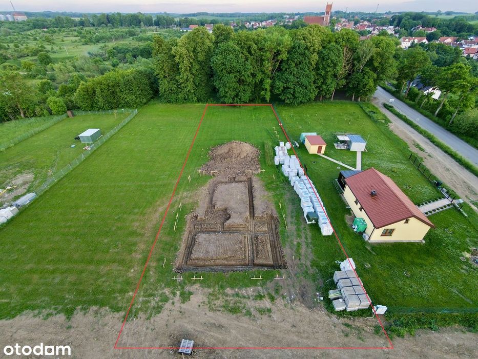 Działka uzbrojona z rozpoczętą budową i materiałami - blisko jeziora - Widok 6