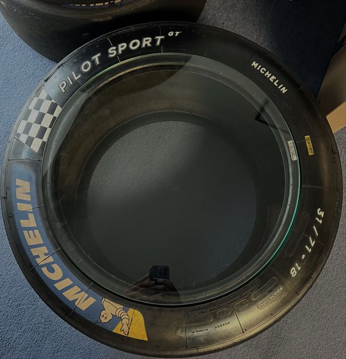 Stolik kawowy michelin pilot sport