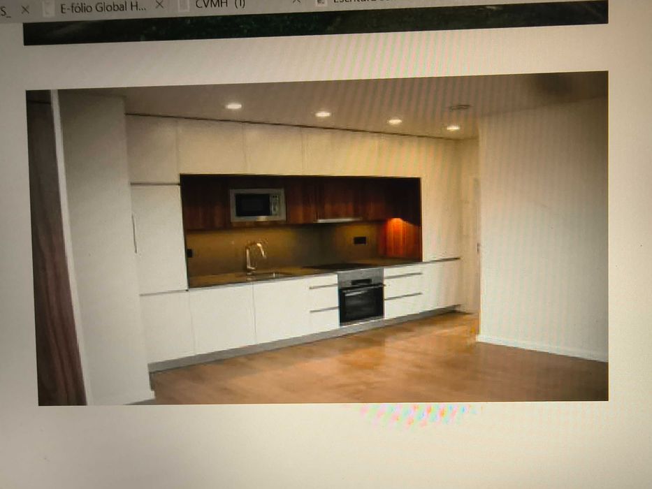 OPORTUNIDADE EM BARCELOS - Apartamento moderno + Anexo privativo (VENDA PARTICULAR)