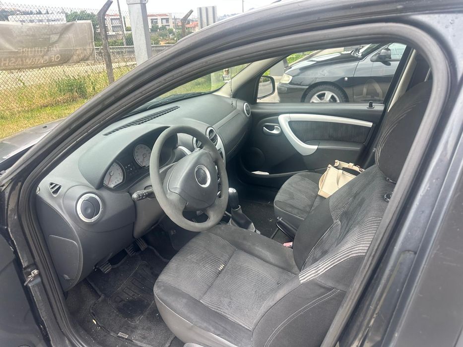 Dacia Sandero 1.2 — photo 5