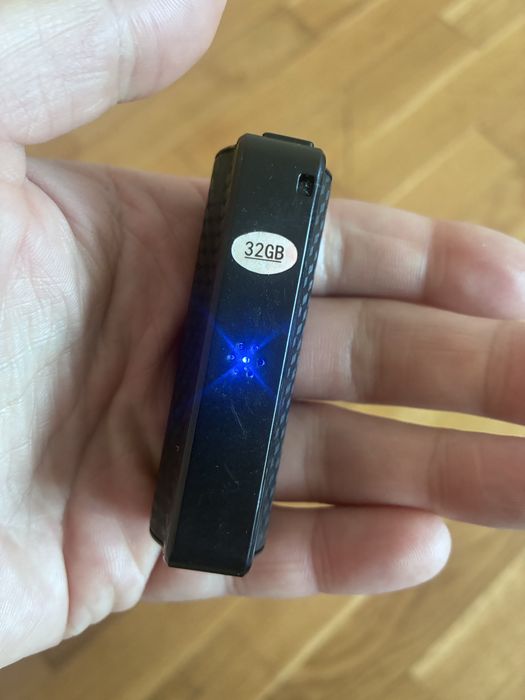 Диктофон Savetek 1000 v2.0 з голосовою активацією запису 32гб