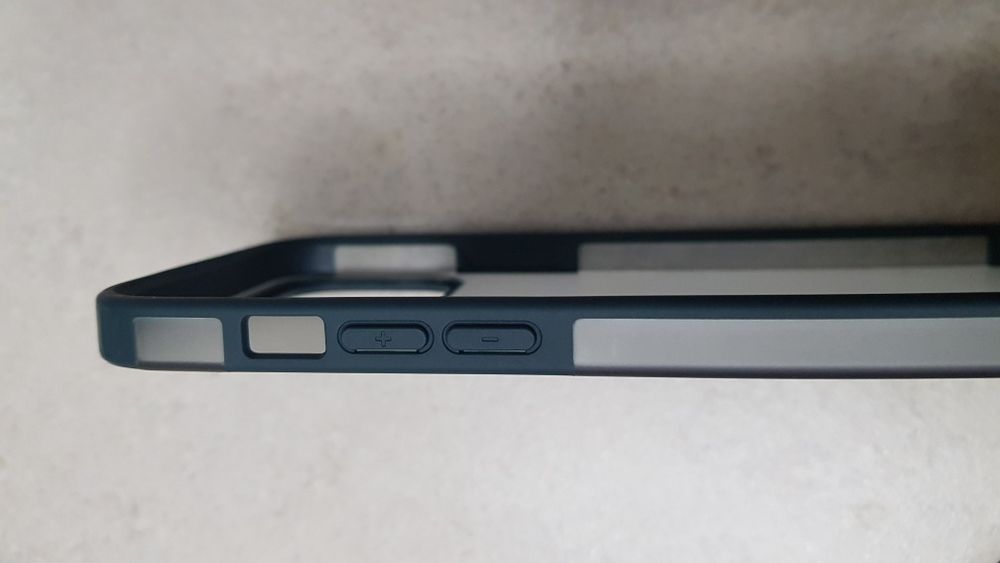 Etui na iPhone13Pro