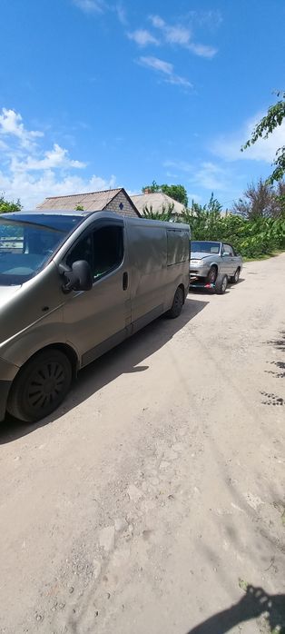 Послуги евакуатор перевезення легкових авто на підкаті