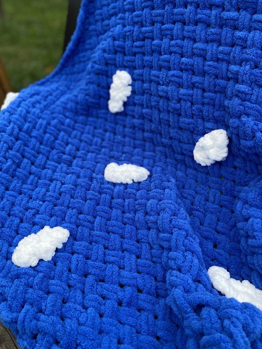 Плюшевий вʼязаний плед