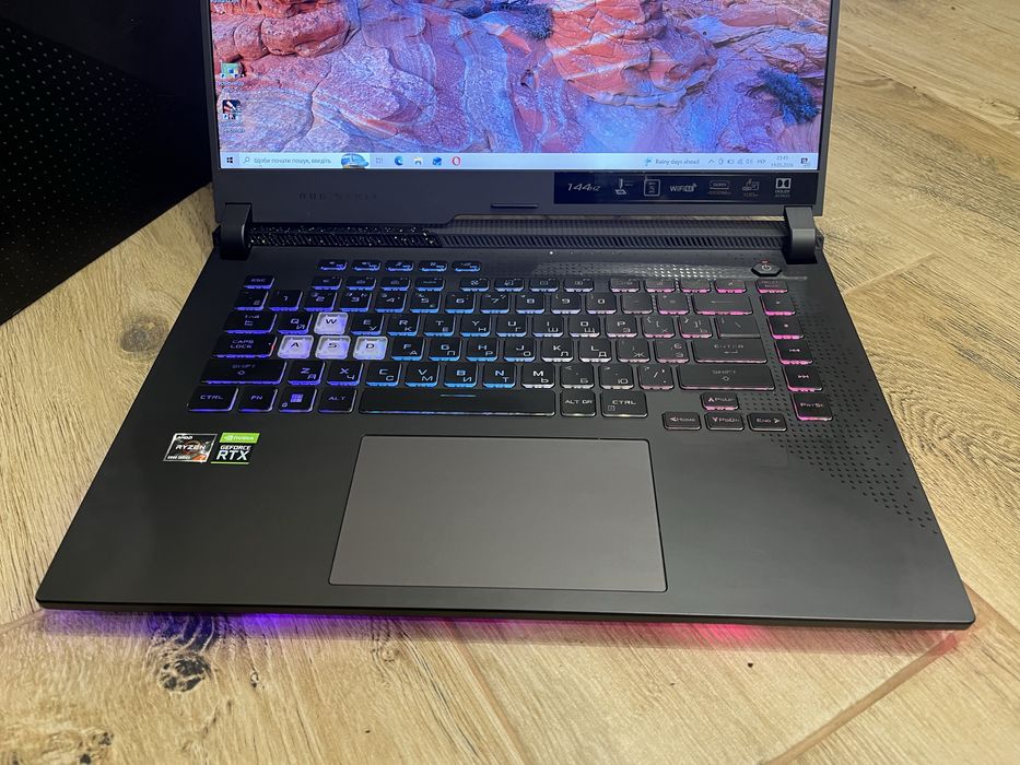 Asus ROG Ryzen 7 6850H/16DDR5/144Hz/RTX3050