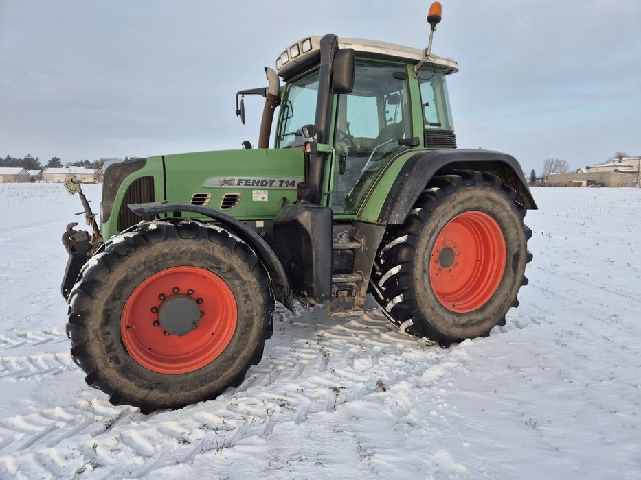 Ciągnik rolniczy fendt 714 vario tms