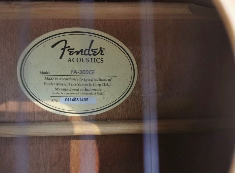 Guitarra acústica fender