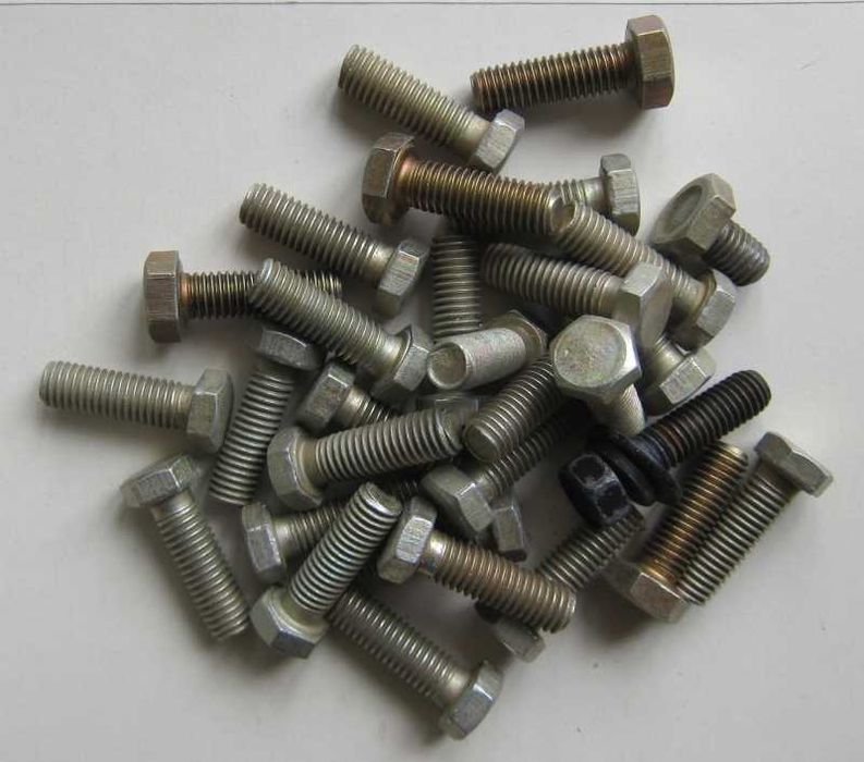 Болты М8 х 50, М8 х 40, М8 х 35, М8 х 25, винты М8 х 30, шайбы М8