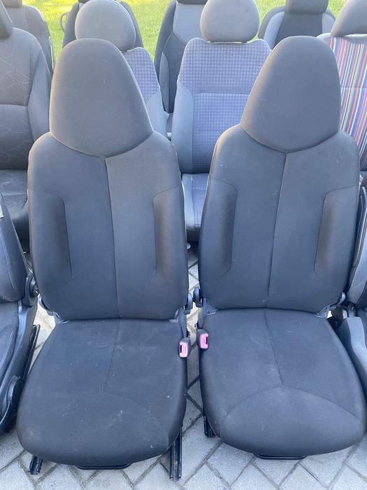 Автомобильные Сидения/ Автомобильное кресло/ Сидіння для Авто/,Сидушки