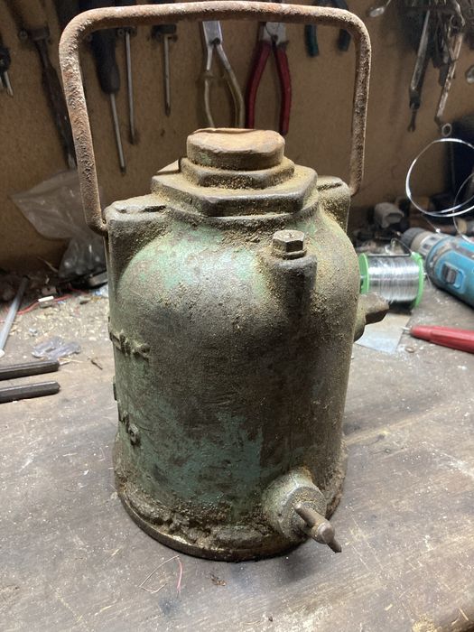 Продам Домкрат 8 тонн